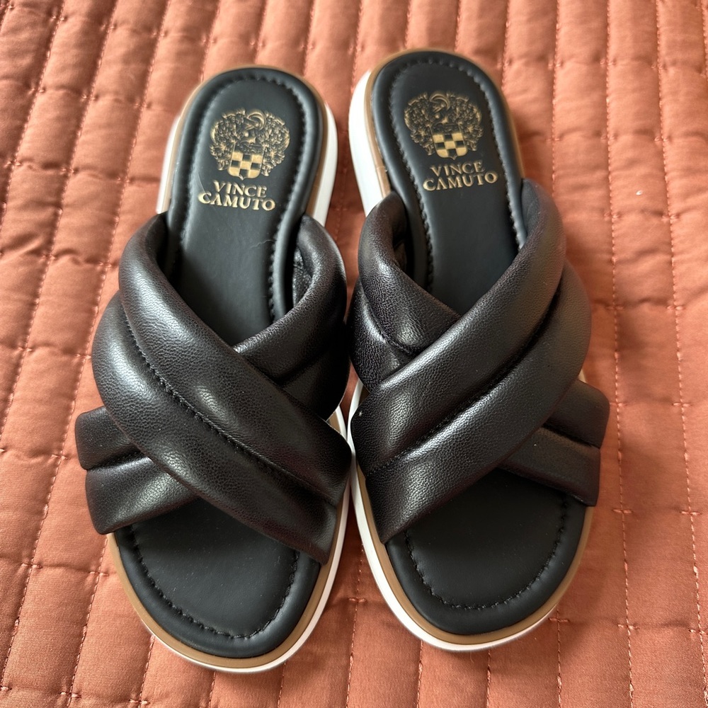 VINCE CAMUTO SEVAIDA SANDAL